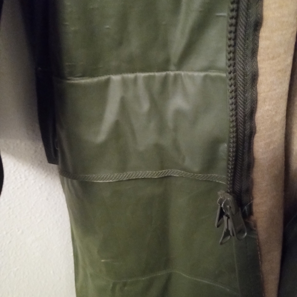 Women's Olive Green Hooded Raincoat Jacket - Picture 2 of 4